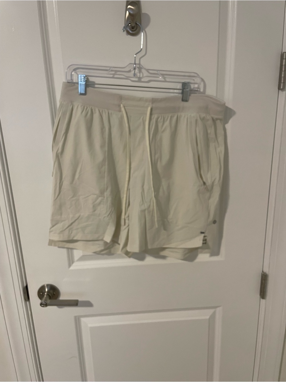 Lululemon license to train shorts, 7”, XL